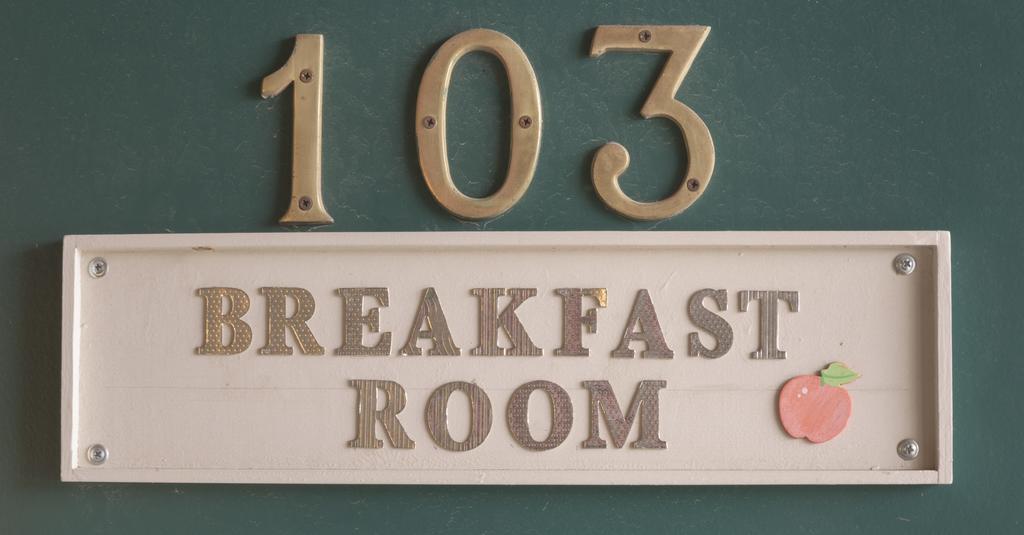 Sun-Dek Motel Medicine Hat Eksteriør billede