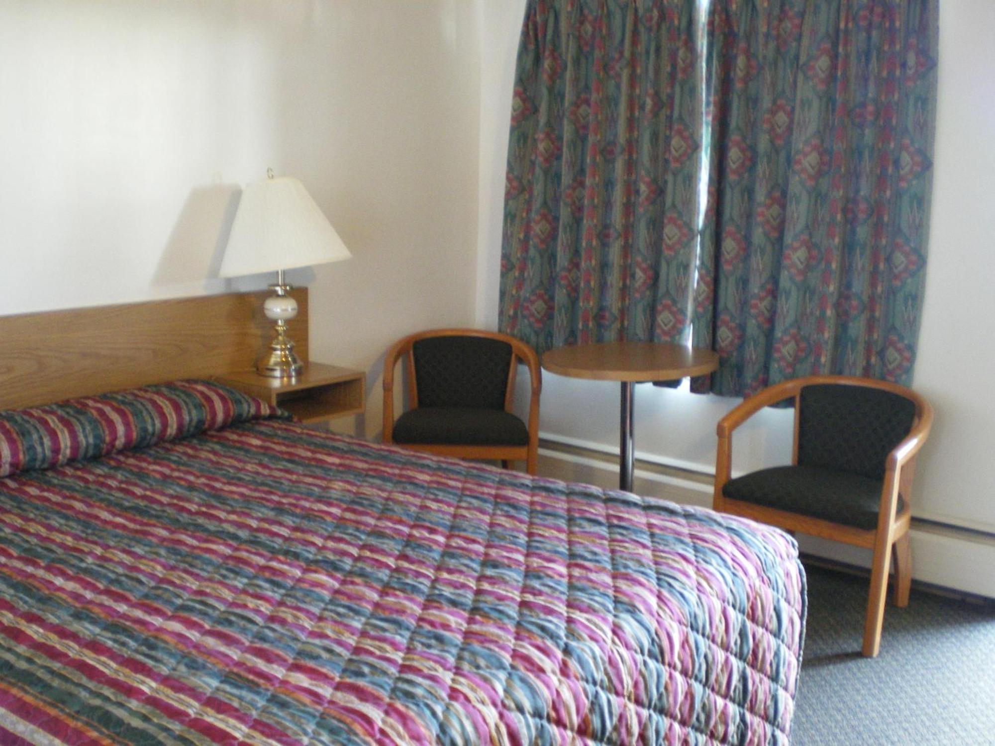 Sun-Dek Motel Medicine Hat Eksteriør billede