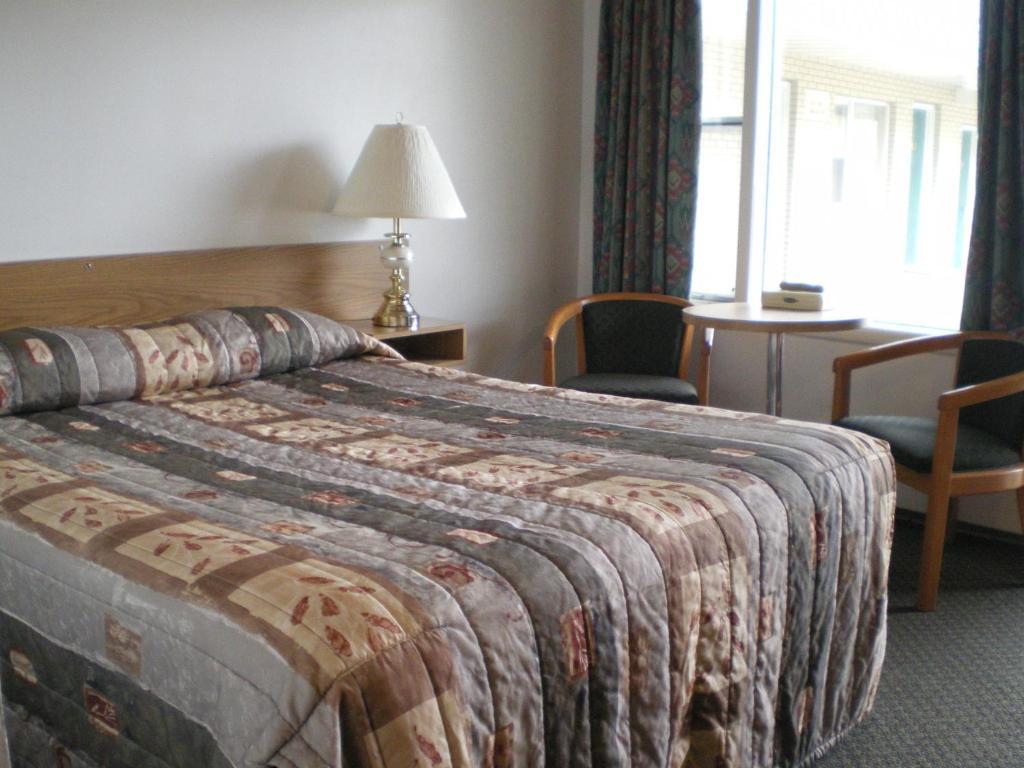 Sun-Dek Motel Medicine Hat Eksteriør billede