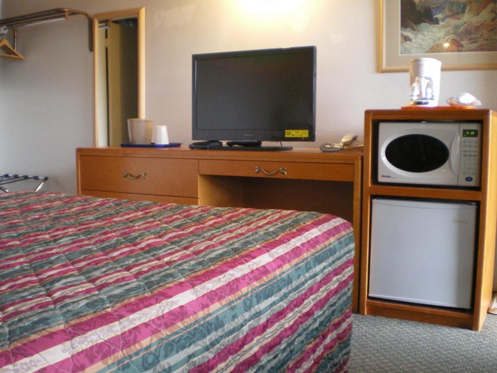 Sun-Dek Motel Medicine Hat Eksteriør billede