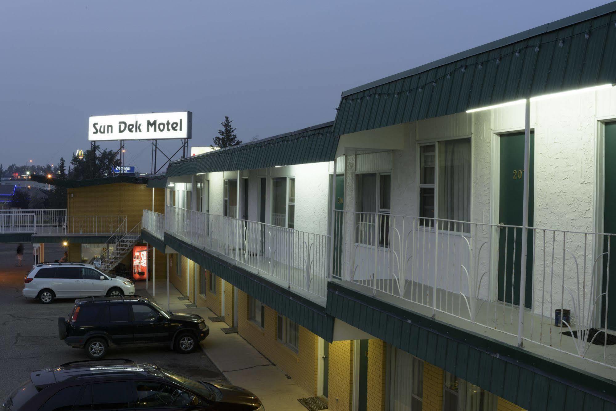 Sun-Dek Motel Medicine Hat Eksteriør billede