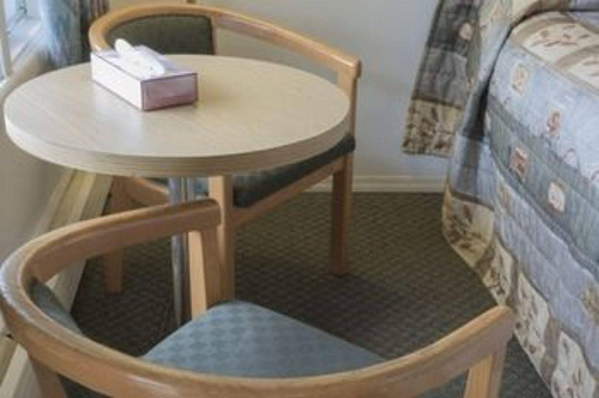 Sun-Dek Motel Medicine Hat Eksteriør billede